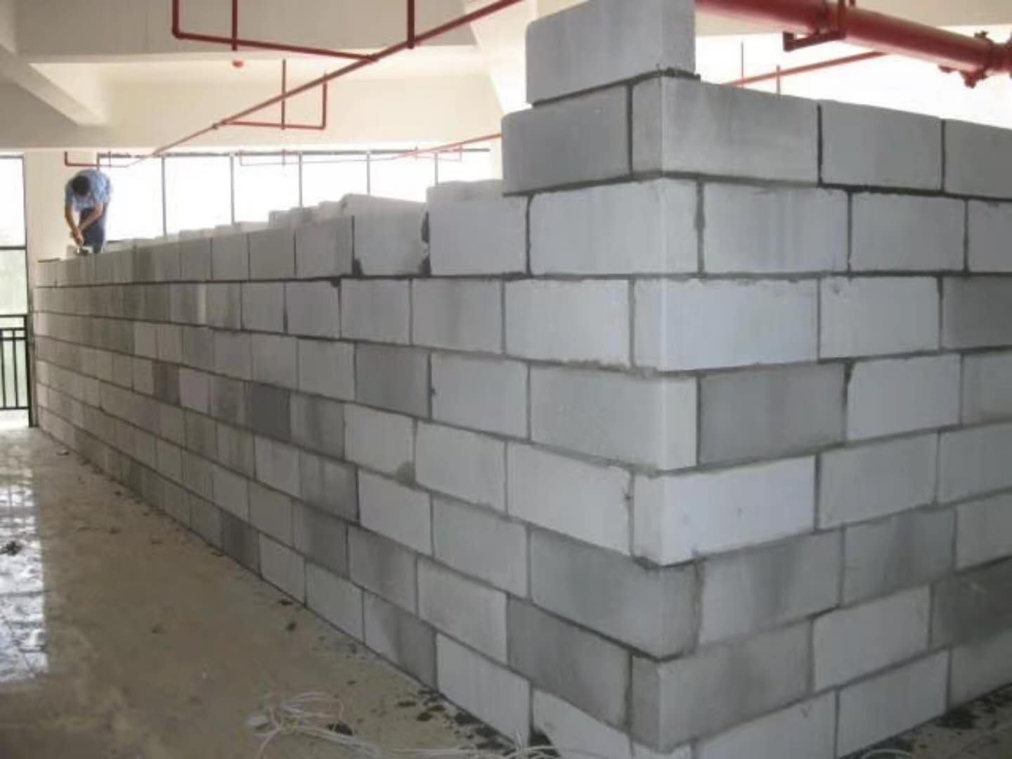 罗山蒸压加气混凝土砌块承重墙静力和抗震性能的研究